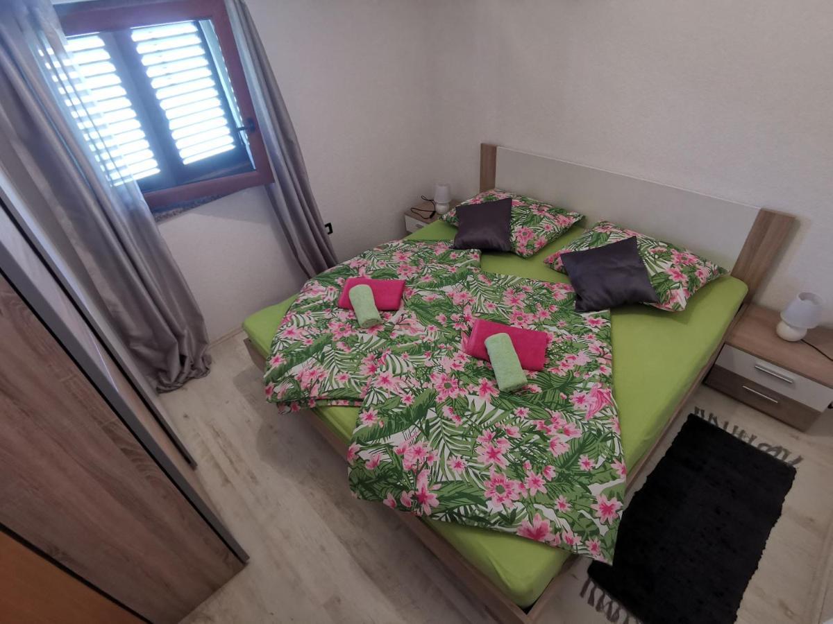 Ferienwohnung Haus Cataleya Umag Exterior foto