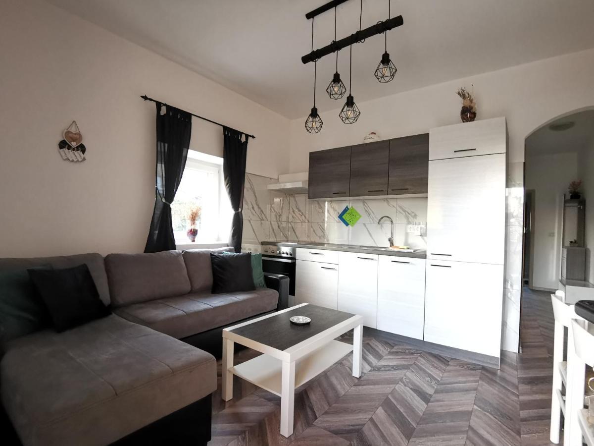 Ferienwohnung Haus Cataleya Umag Exterior foto